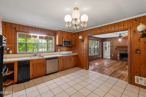 $474,900 | 2 Village Lane, Hattiesburg, MS 39402