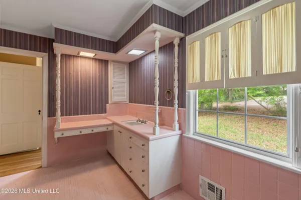 $474,900 | 2 Village Lane, Hattiesburg, MS 39402