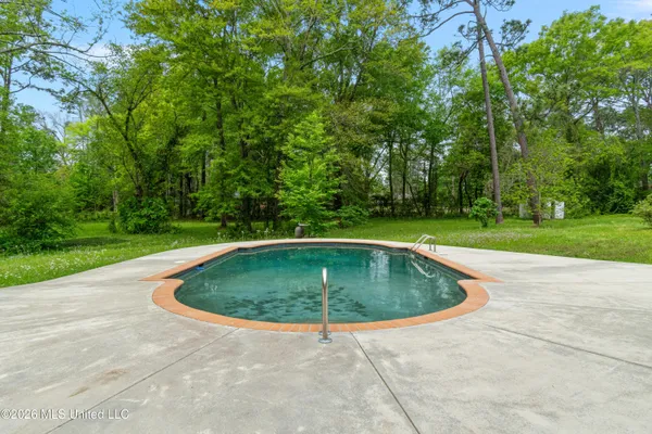 $474,900 | 2 Village Lane, Hattiesburg, MS 39402