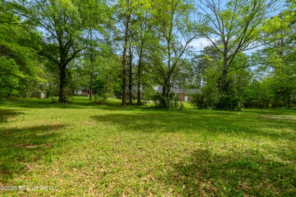 $474,900 | 2 Village Lane, Hattiesburg, MS 39402