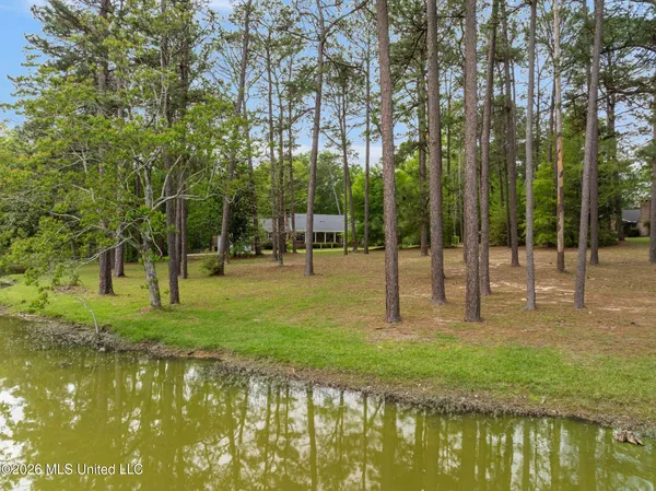 $474,900 | 2 Village Lane, Hattiesburg, MS 39402
