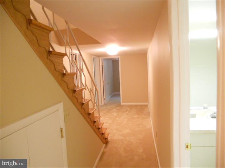 832 Crossan Road Newark, DE 19711 - Photo 21 of 24 Hallway