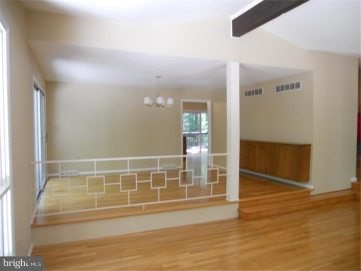 832 Crossan Road Newark, DE 19711 - Photo 8 of 24 Dining Room