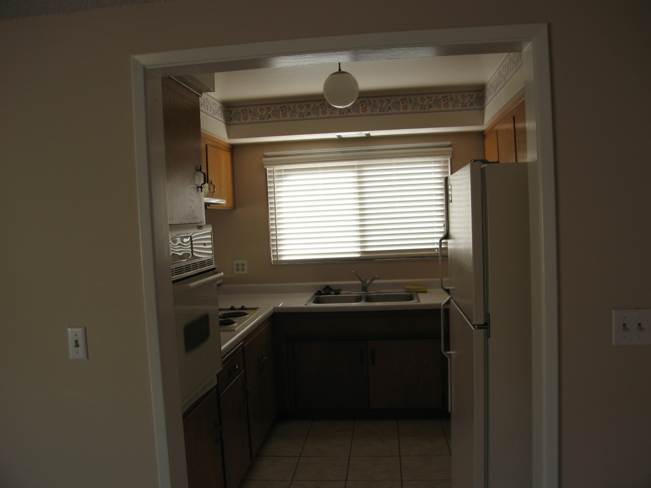 5788 Encina Road, Unit 2 Goleta, CA 93117 - Photo 5 of 10 Kitchen