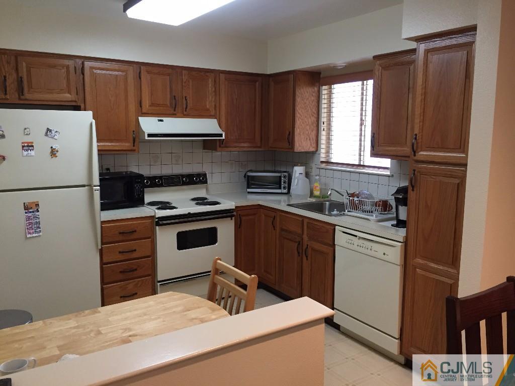 816 B Deal Road Monroe Township, NJ 08831 - Photo 10 of 13 Gallery Image 10