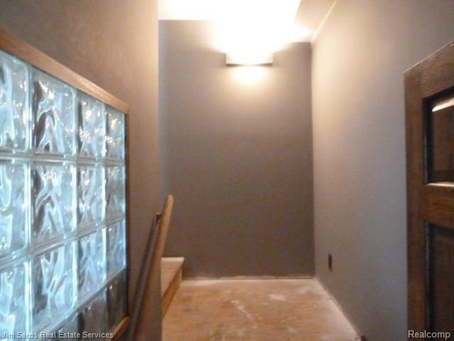 917 Lincoln Road Grosse Pointe, MI 48230 - Photo 24 of 30 P1040157.jpg