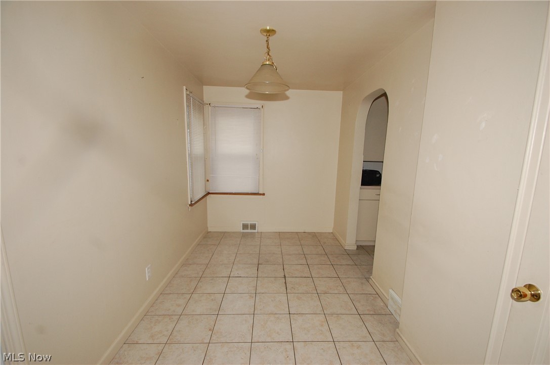 122 Shields Road Youngstown, OH 44512 - Photo 6 of 18 Gallery Image 6