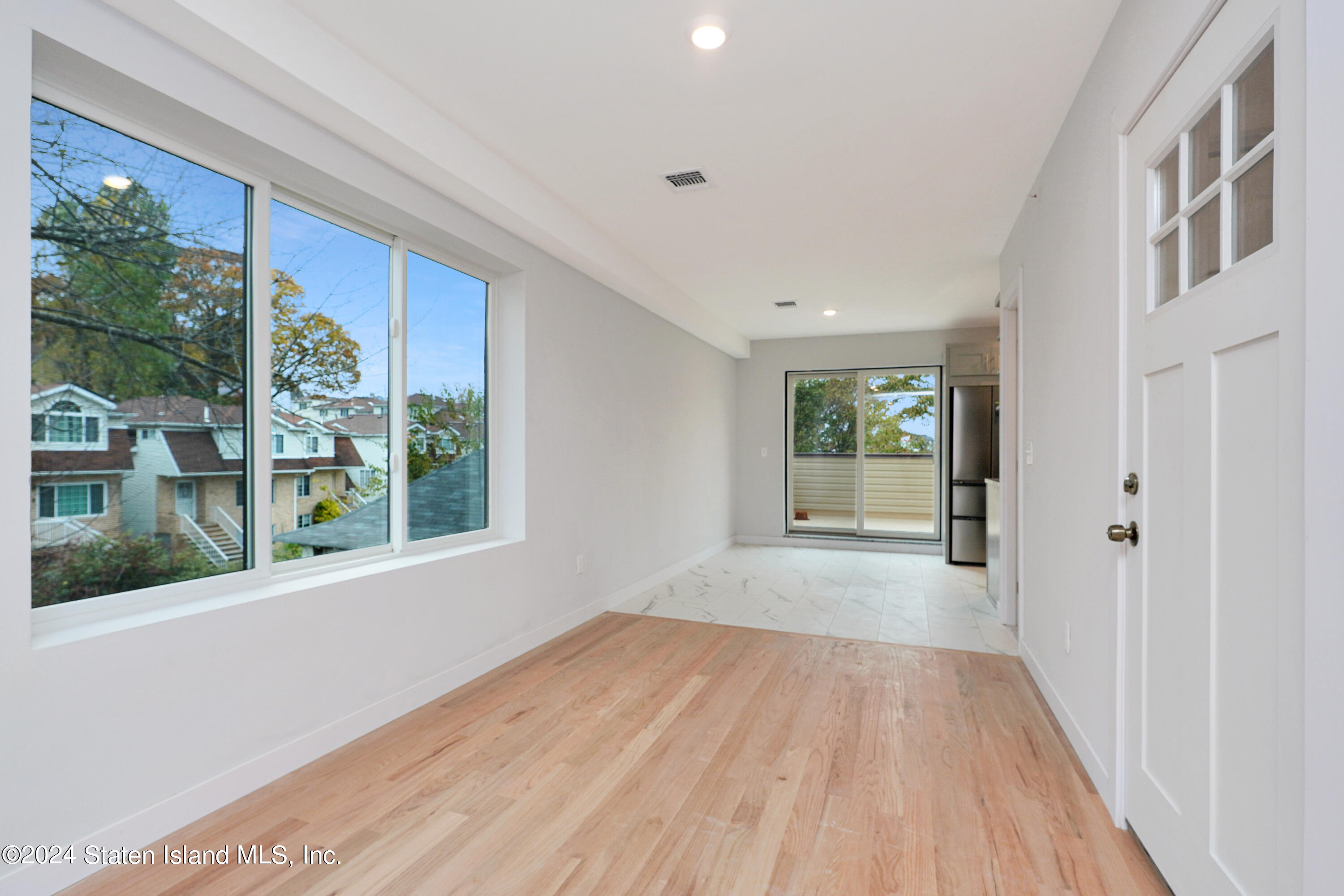 105 Fingerboard Road Staten Island, NY 10305 - Photo 17 of 44 (17)