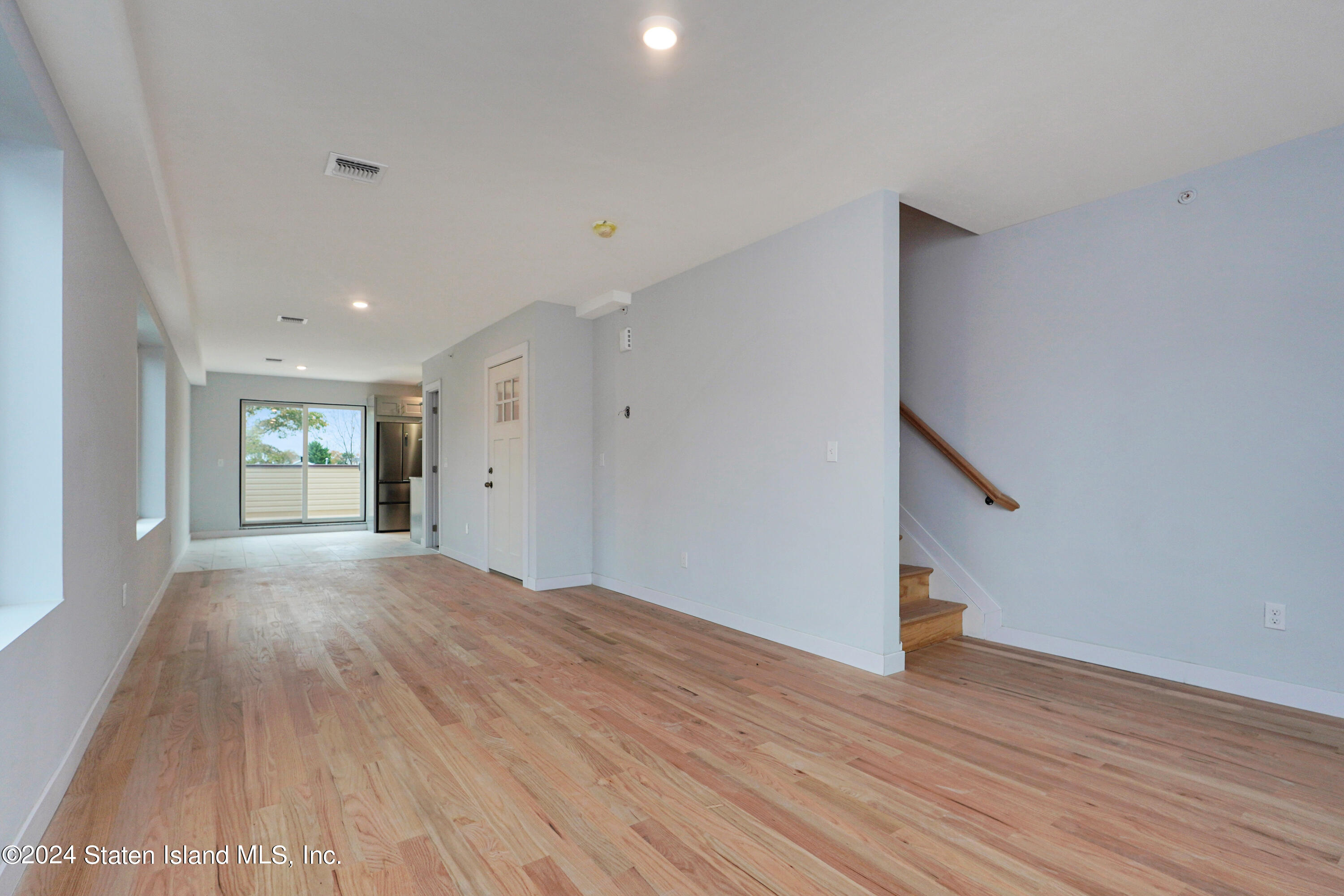 105 Fingerboard Road Staten Island, NY 10305 - Photo 18 of 44 (18)