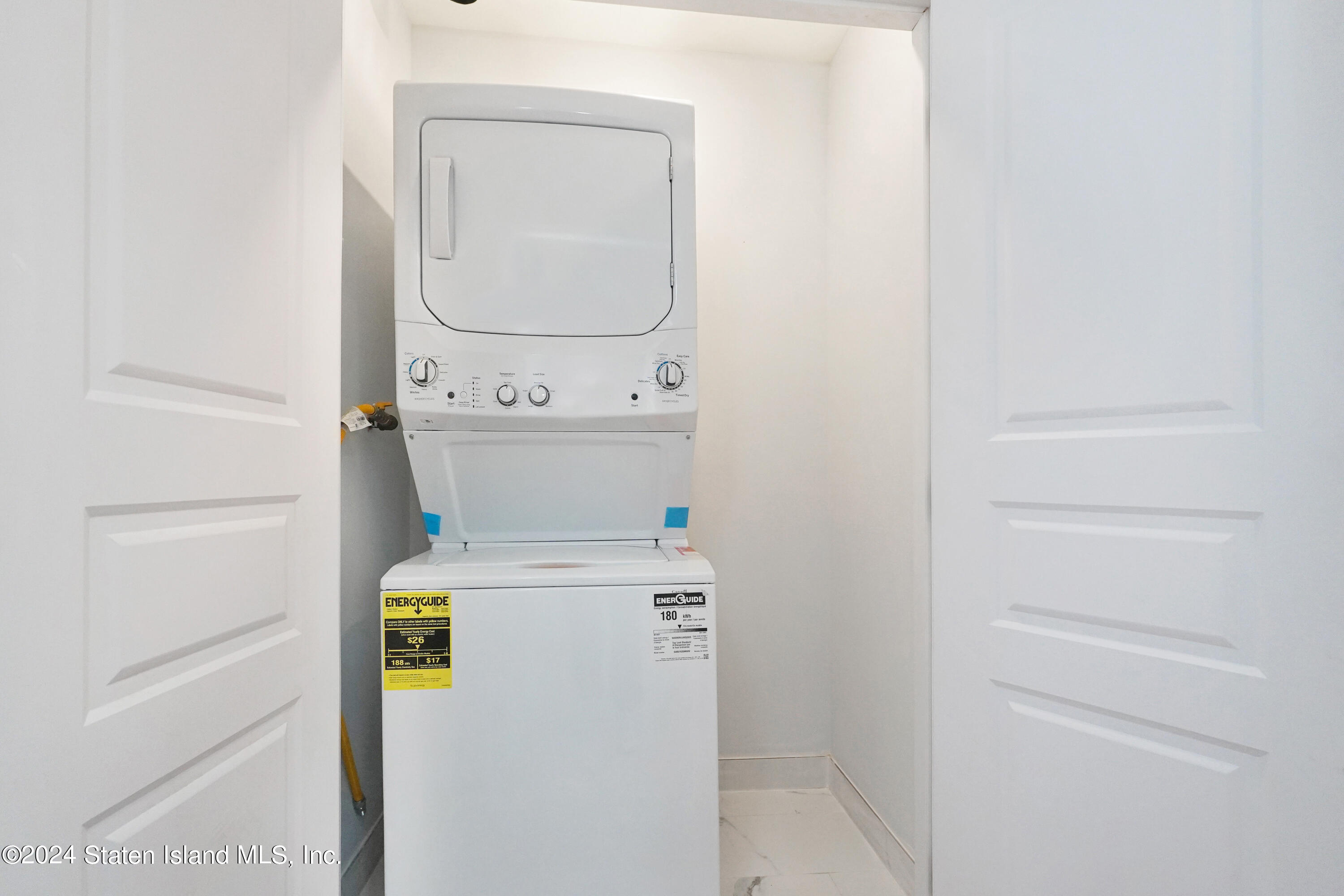 105 Fingerboard Road Staten Island, NY 10305 - Photo 21 of 44 (21)