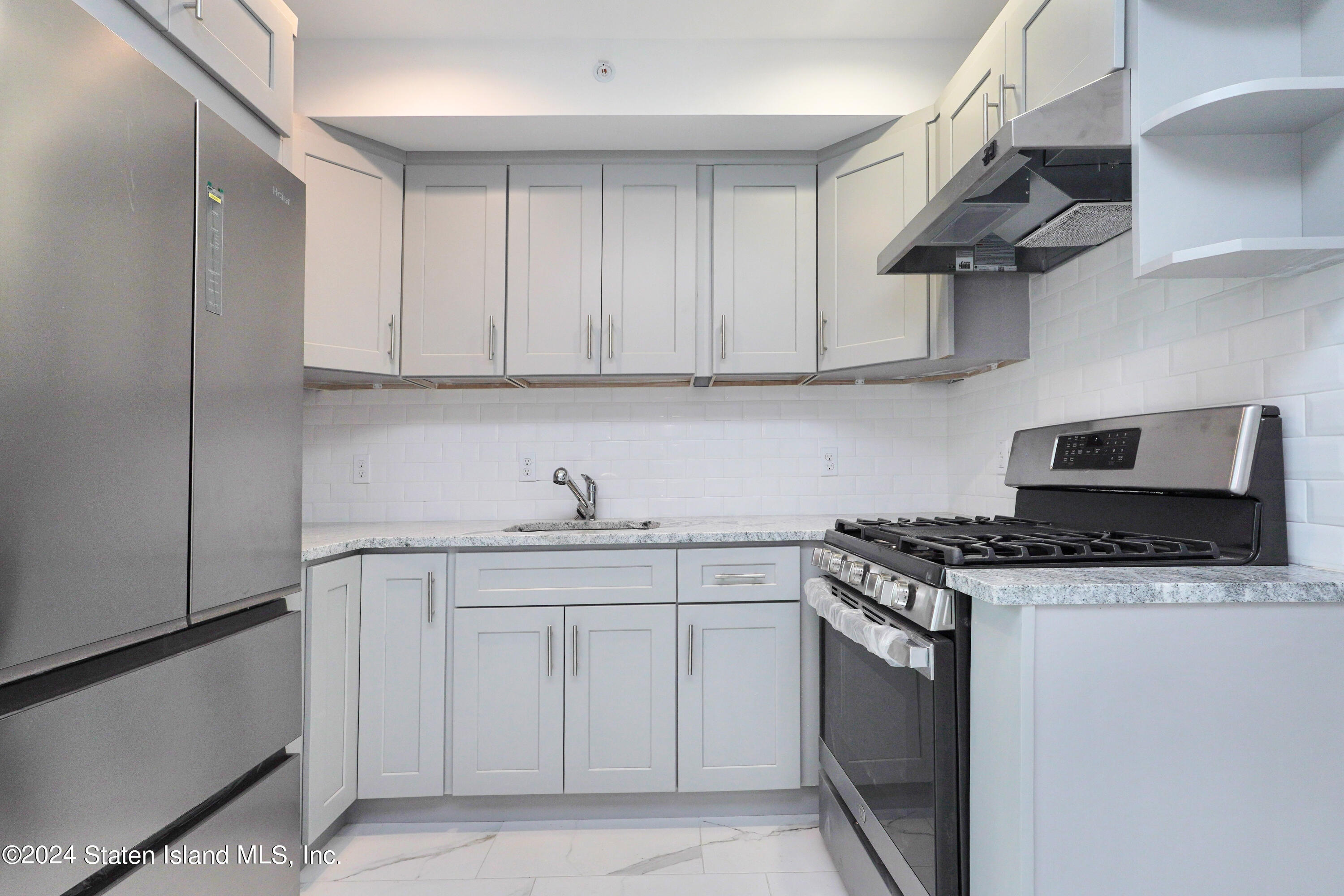 105 Fingerboard Road Staten Island, NY 10305 - Photo 23 of 44 (23)