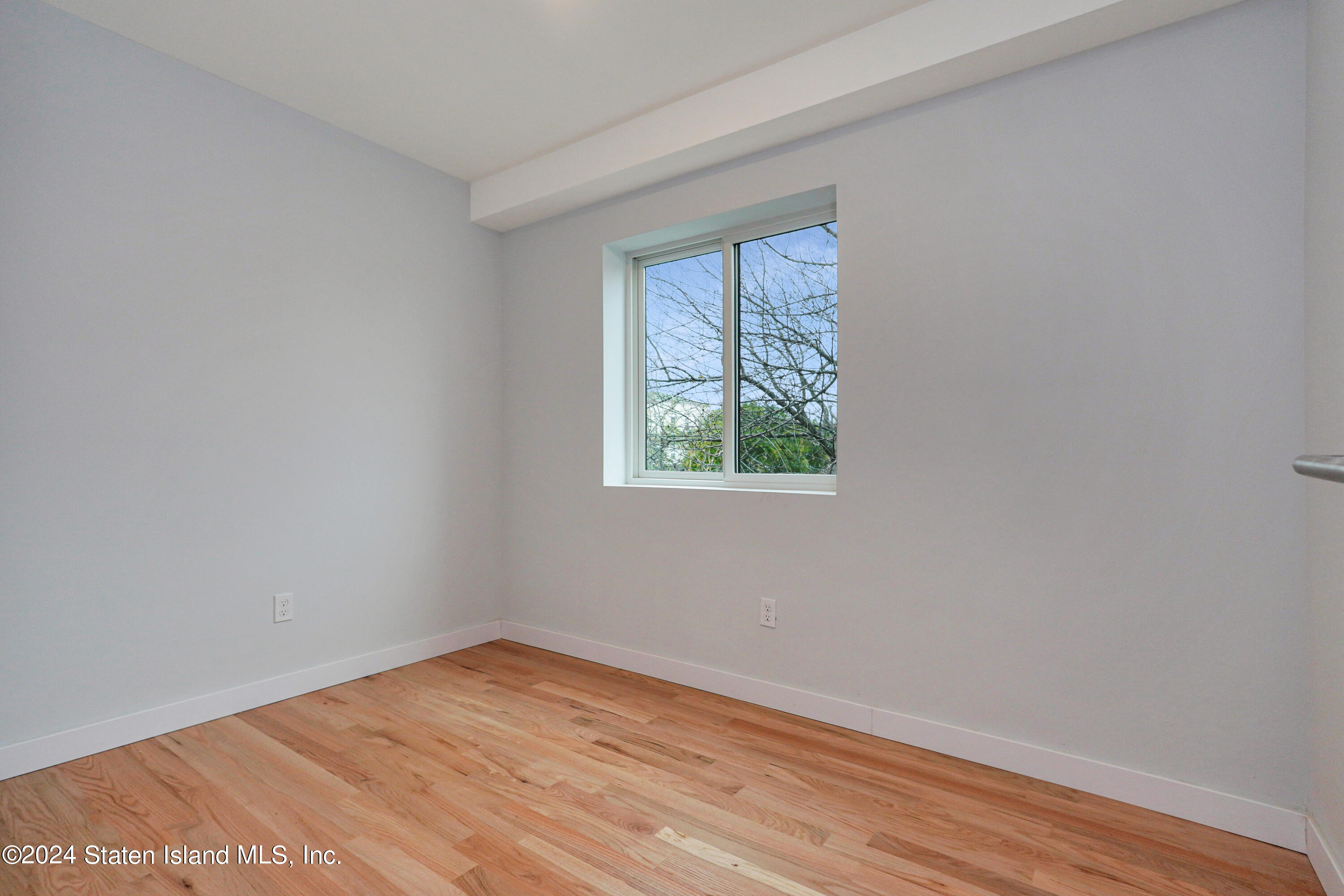 105 Fingerboard Road Staten Island, NY 10305 - Photo 29 of 44 (29)