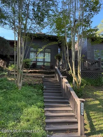 $339,999 | 1540 Lakeside Drive, Jackson, MS 39216