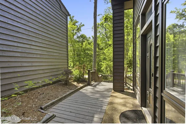 $339,999 | 1540 Lakeside Drive, Jackson, MS 39216