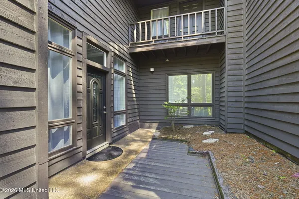 $339,999 | 1540 Lakeside Drive, Jackson, MS 39216