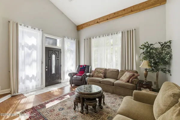 $339,999 | 1540 Lakeside Drive, Jackson, MS 39216