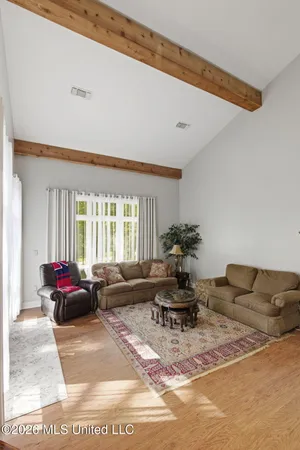 $339,999 | 1540 Lakeside Drive, Jackson, MS 39216