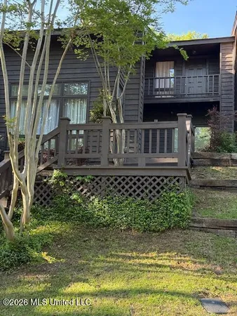 $339,999 | 1540 Lakeside Drive, Jackson, MS 39216