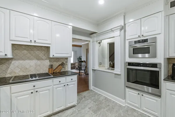 $339,999 | 1540 Lakeside Drive, Jackson, MS 39216