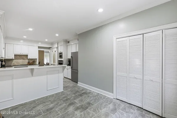 $339,999 | 1540 Lakeside Drive, Jackson, MS 39216