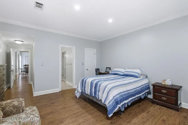 $339,999 | 1540 Lakeside Drive, Jackson, MS 39216