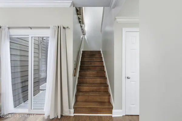 $339,999 | 1540 Lakeside Drive, Jackson, MS 39216