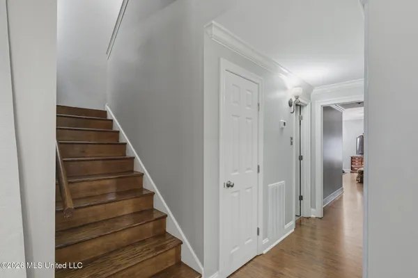 $339,999 | 1540 Lakeside Drive, Jackson, MS 39216