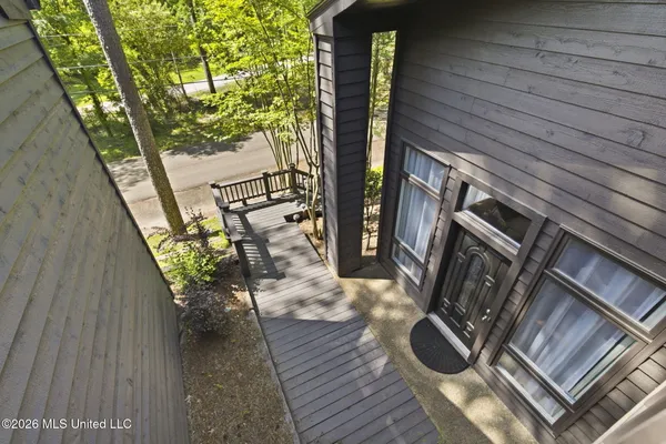 $339,999 | 1540 Lakeside Drive, Jackson, MS 39216