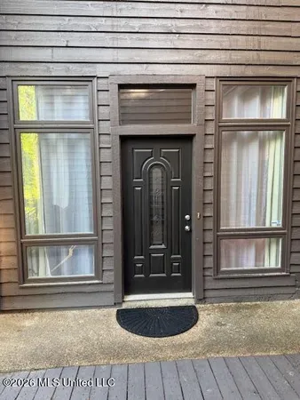 $339,999 | 1540 Lakeside Drive, Jackson, MS 39216