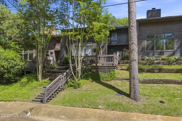 $339,999 | 1540 Lakeside Drive, Jackson, MS 39216