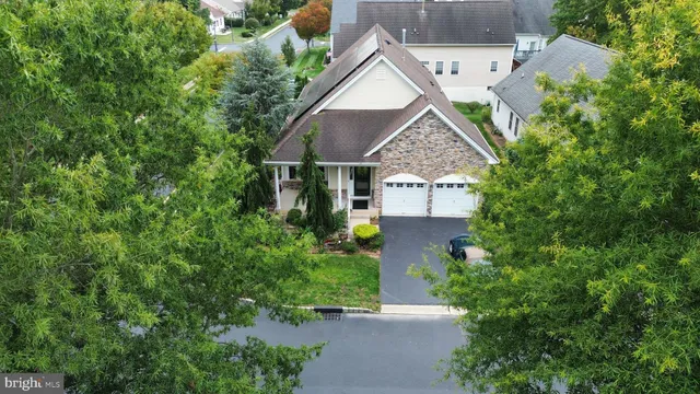 $478,800 | 97 Hummingbird Drive, Hamilton, NJ 08690