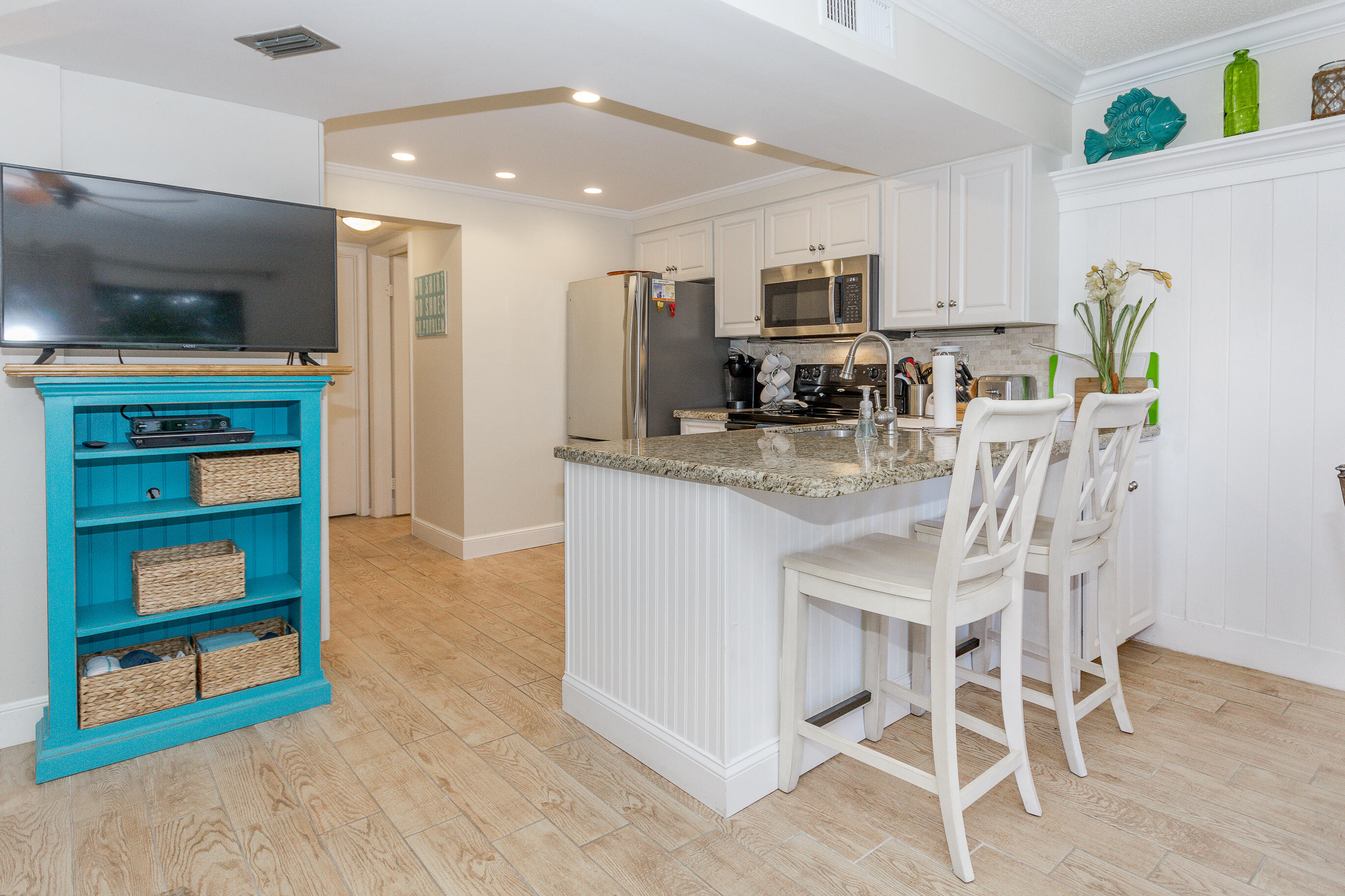 1605 Highway 1, Unit B305 Jupiter, FL 33477 - Photo 12 of 31 Dining/Kitchen
