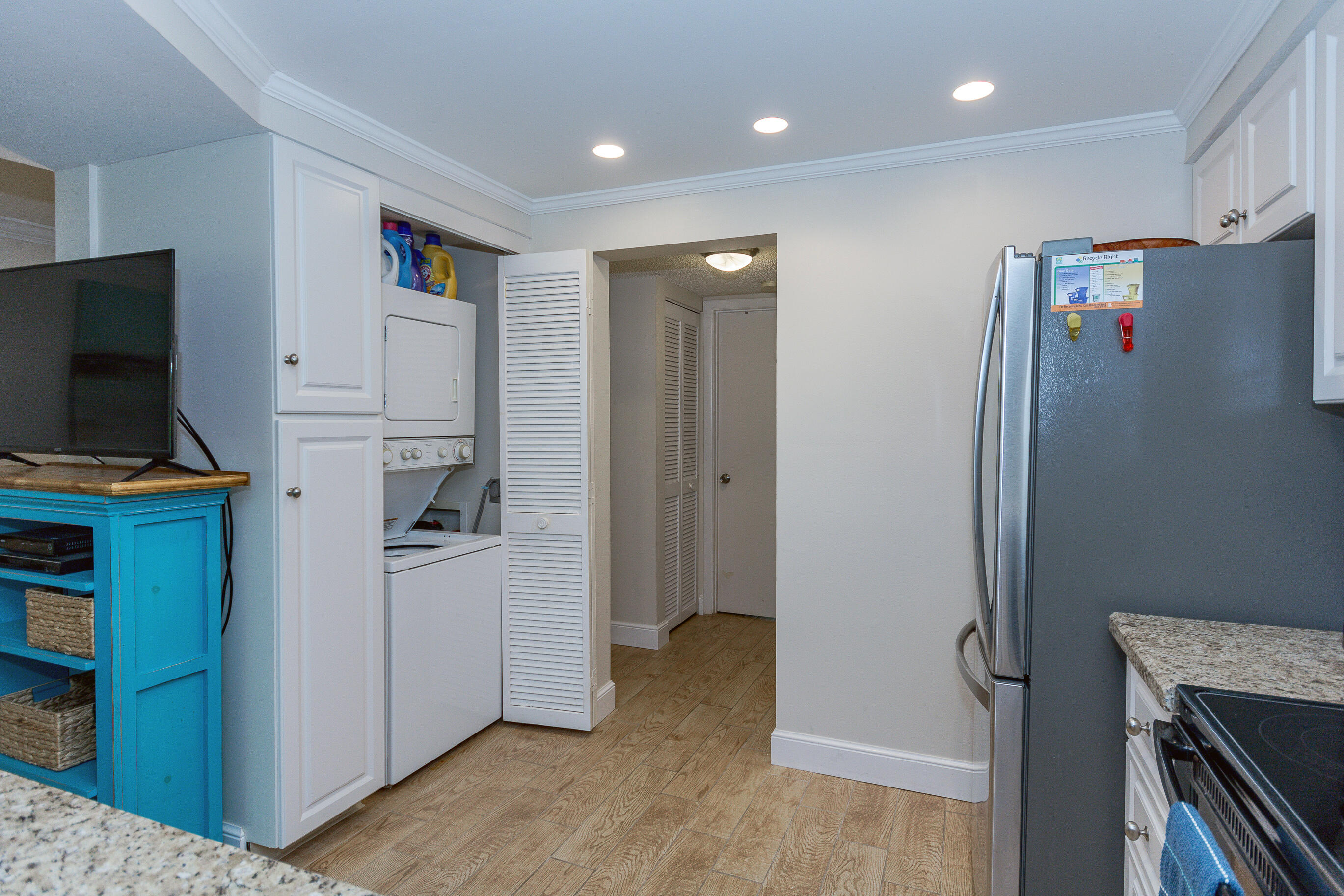 1605 Highway 1, Unit B305 Jupiter, FL 33477 - Photo 17 of 31 Washer/Dryer