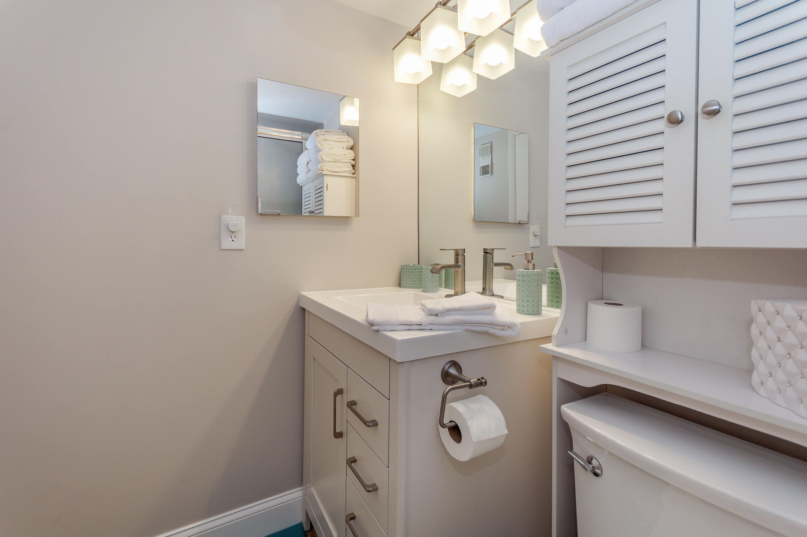 1605 Highway 1, Unit B305 Jupiter, FL 33477 - Photo 23 of 31 Master Bath