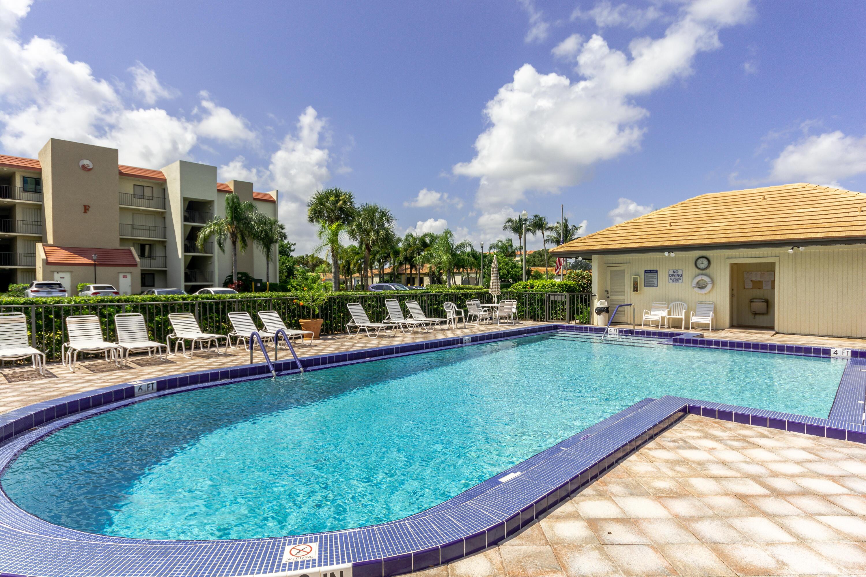 1605 Highway 1, Unit B305 Jupiter, FL 33477 - Photo 28 of 31 Pool