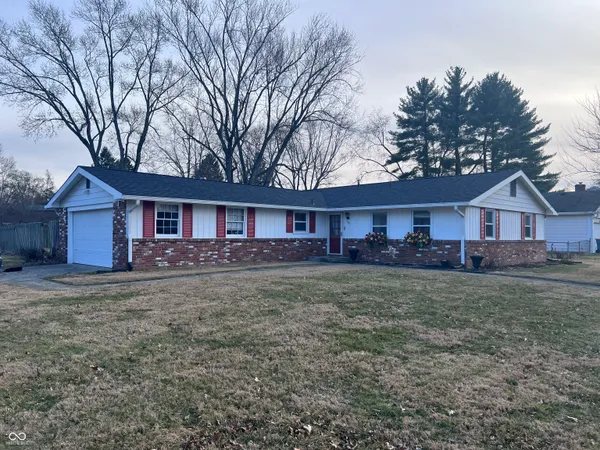 $2,100 | 1147 Darby Lane, Indianapolis, IN 46260