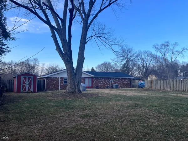 $2,100 | 1147 Darby Lane, Indianapolis, IN 46260