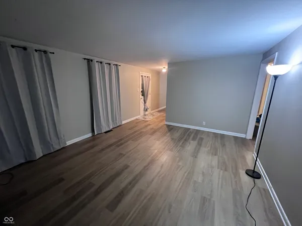 $2,100 | 1147 Darby Lane, Indianapolis, IN 46260