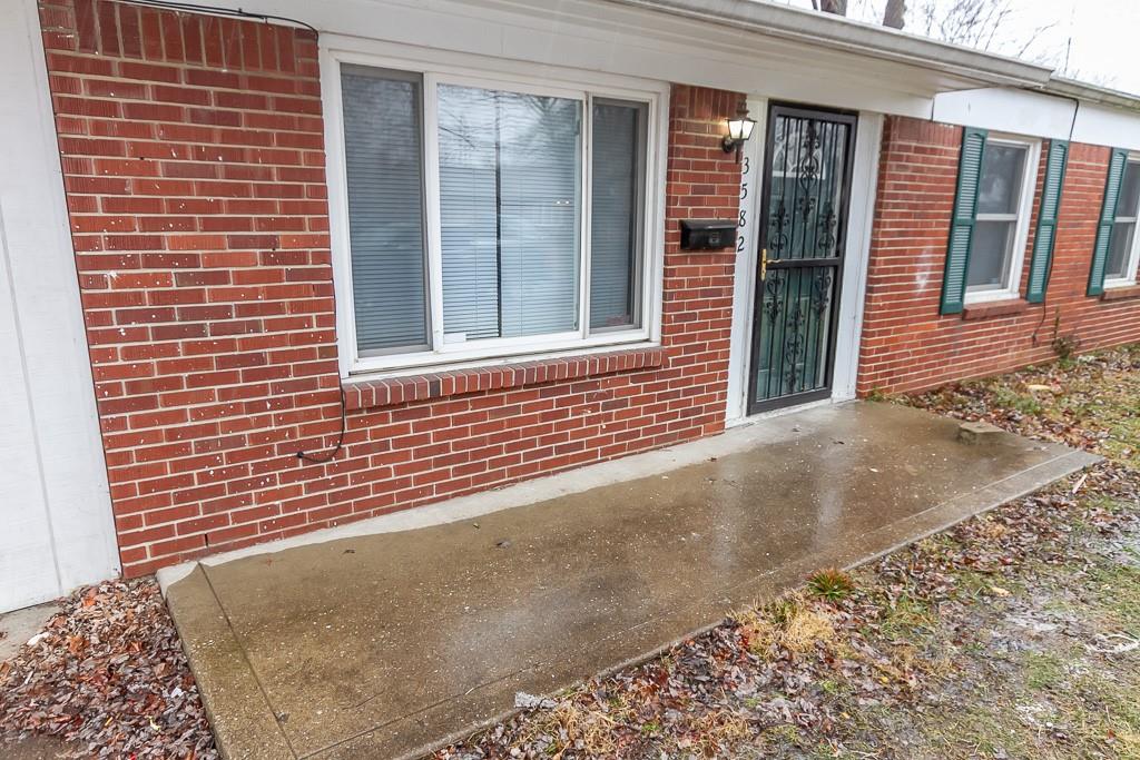 3582 Dubarry Road Indianapolis, IN 46226 - Photo 3 of 29