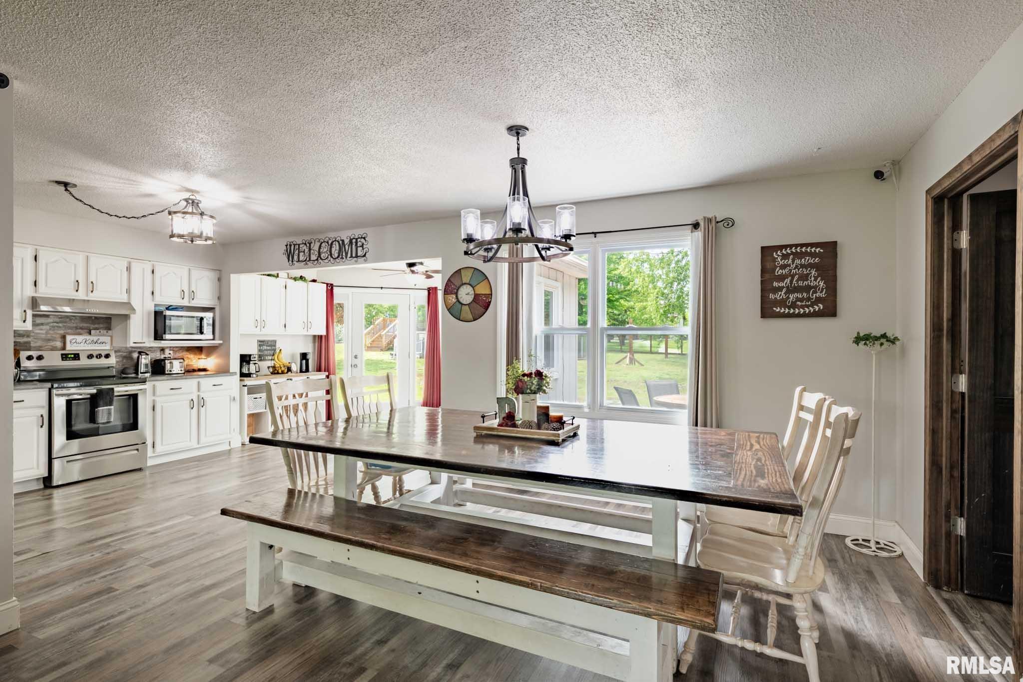 6443 Roberts Road Marion, IL 62959 - Photo 7 of 40 Gallery Image 7