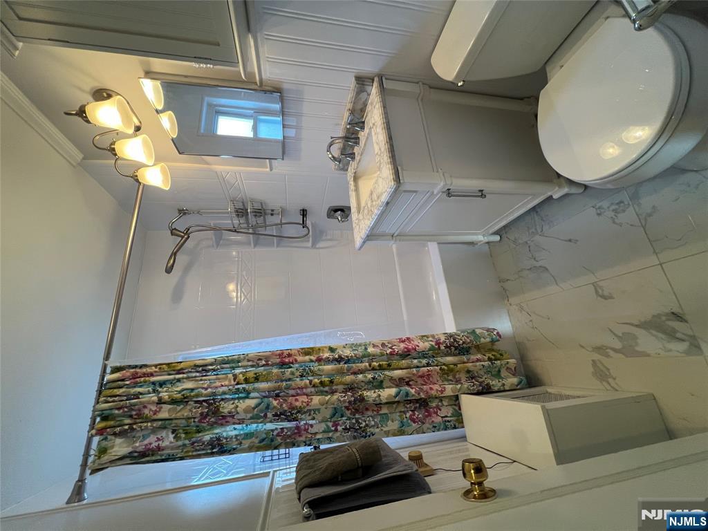 134 B Hastings Avenue Rutherford, NJ 07070 - Photo 7 of 11