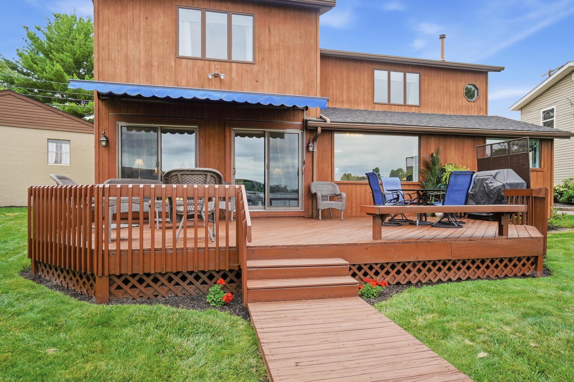 3250 South Bank Road Northeast Millersport, OH 43046 - Photo 51 of 79 Deck View - 3250 South Bank Road NE, Millersport, OH 43046