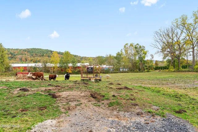 $299,900 | 4982 Highway 7, Hoosick, NY 12089