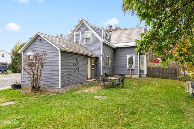 $299,900 | 4982 Highway 7, Hoosick, NY 12089