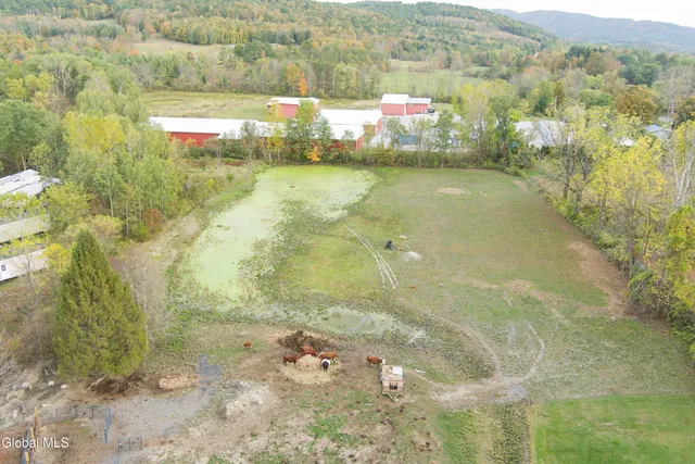 $299,900 | 4982 Highway 7, Hoosick, NY 12089