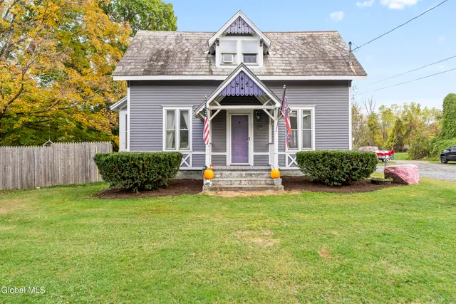 $299,900 | 4982 Highway 7, Hoosick, NY 12089