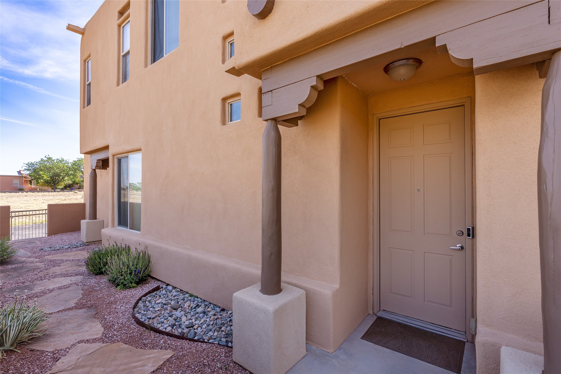 51 Canada Del Rancho, Unit D Santa Fe, NM 87508 - Photo 4 of 53