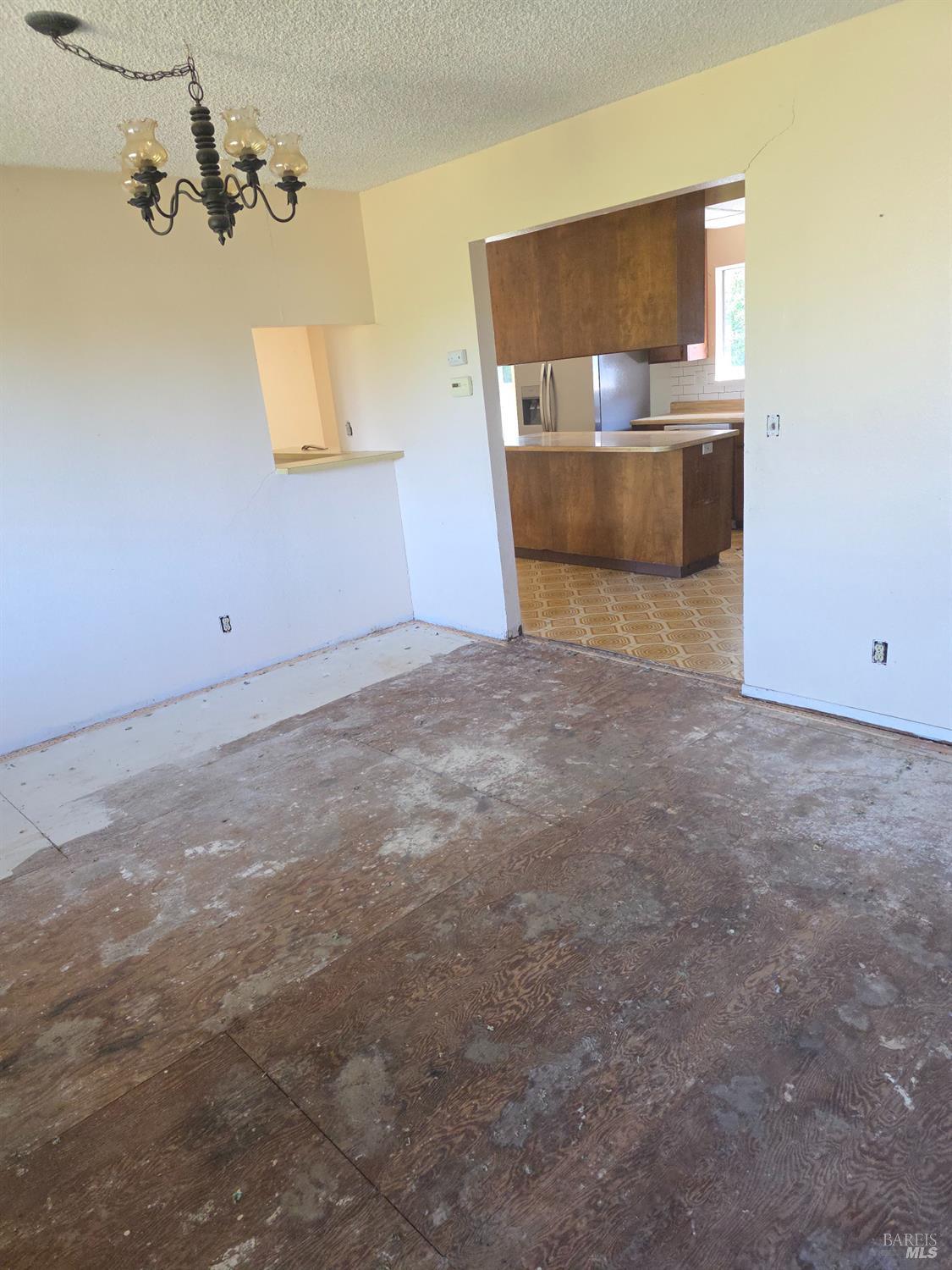 6375 San Benito Way Rohnert Park, CA 94928 - Photo 13 of 24 a view of room with a ceiling fan