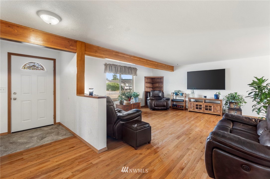 17708 Camus Drive Southwest Rochester, WA 98579 - Photo 3 of 22