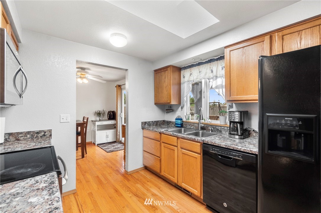17708 Camus Drive Southwest Rochester, WA 98579 - Photo 6 of 22